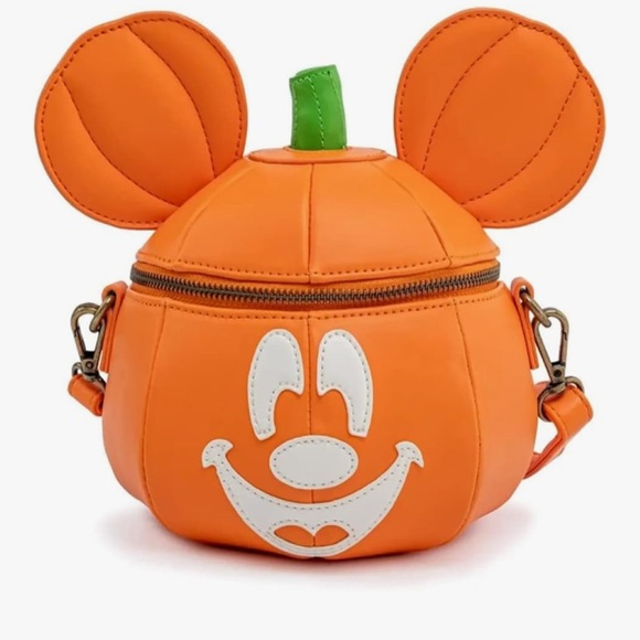 Loungefly Handbags - Disney Loungefly Mickey Mouse mick-o lantern Halloween crossbody bag NWT